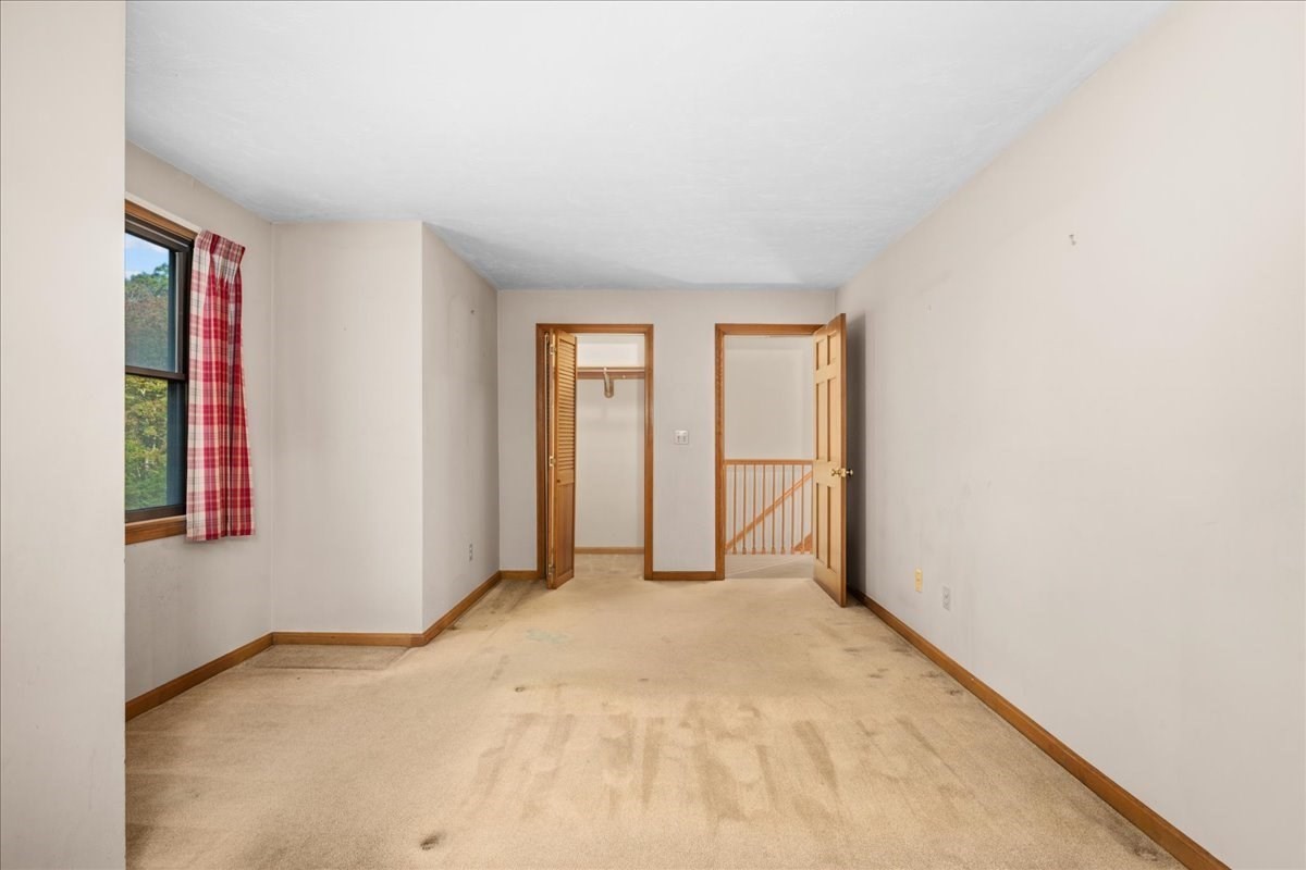 4 Garrison Ln Property Photo 23