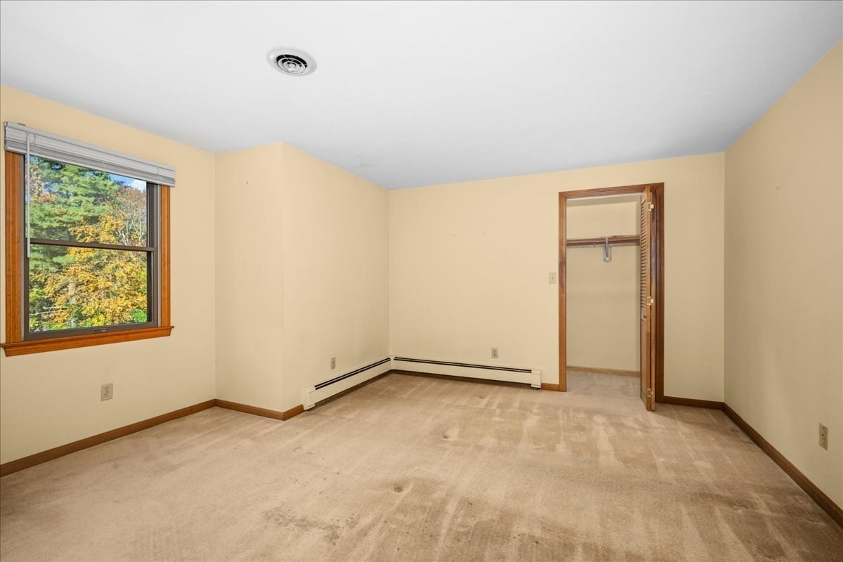 4 Garrison Ln Property Photo 26