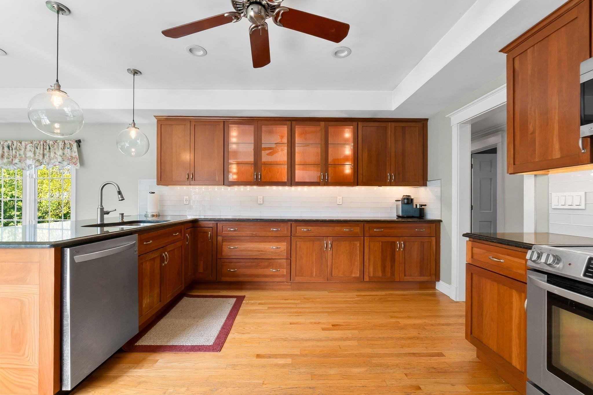 186 Mckay St Property Photo 5