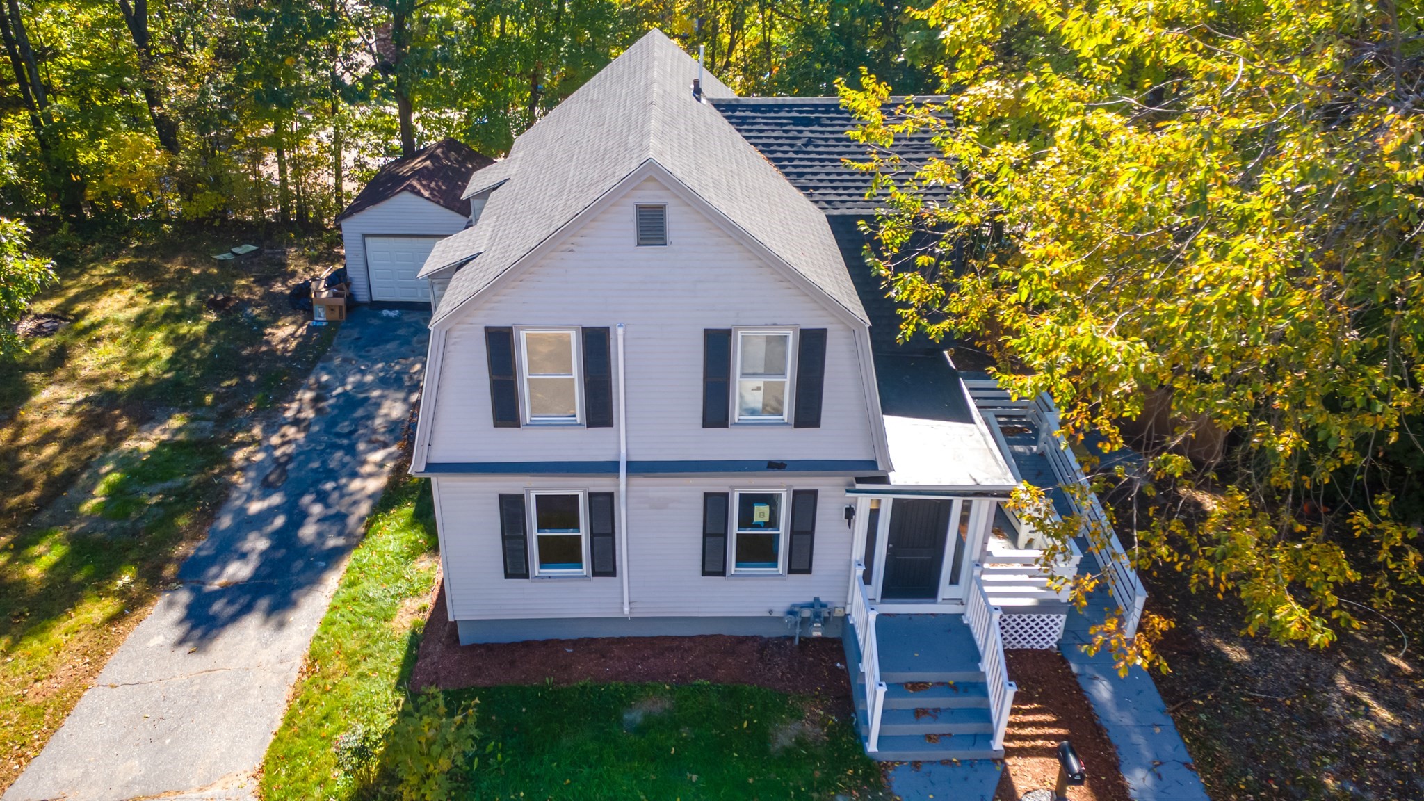 19 Kittredge St Property Photo 1