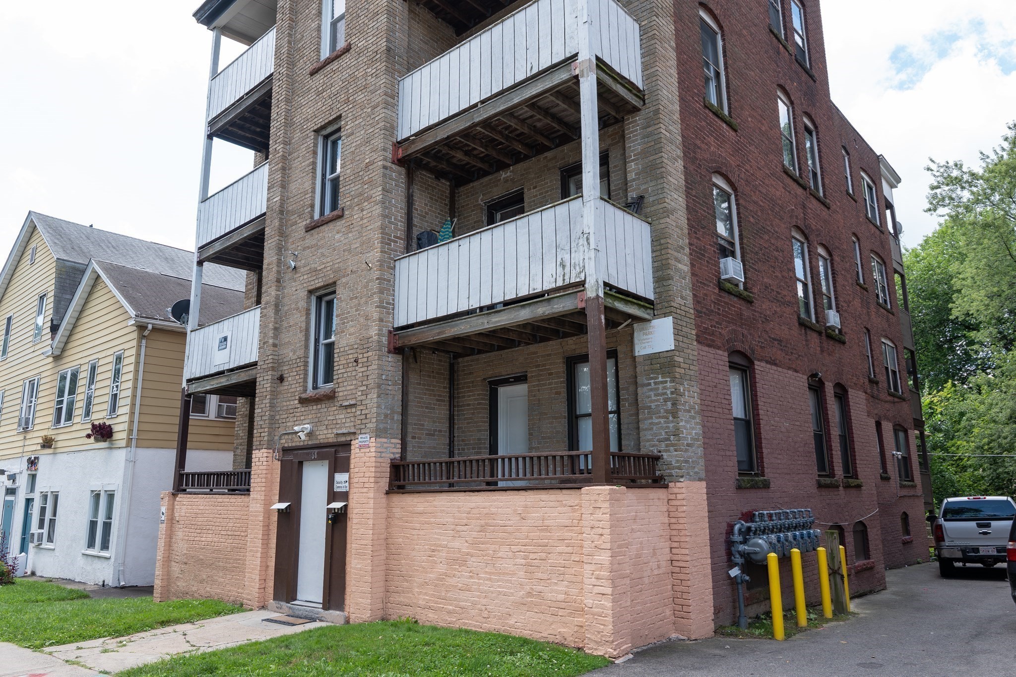 468 Liberty Street # 3r Property Photo 11