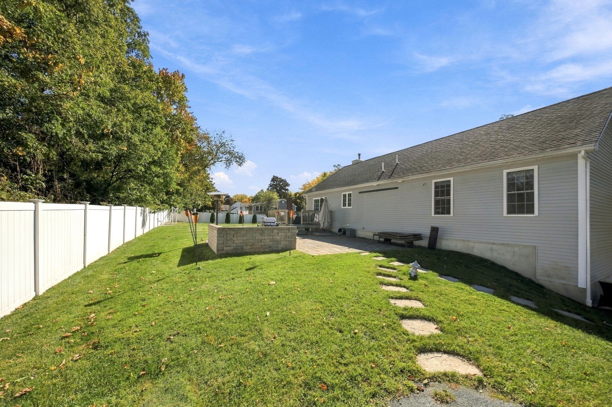 23 Grandview Property Photo 7
