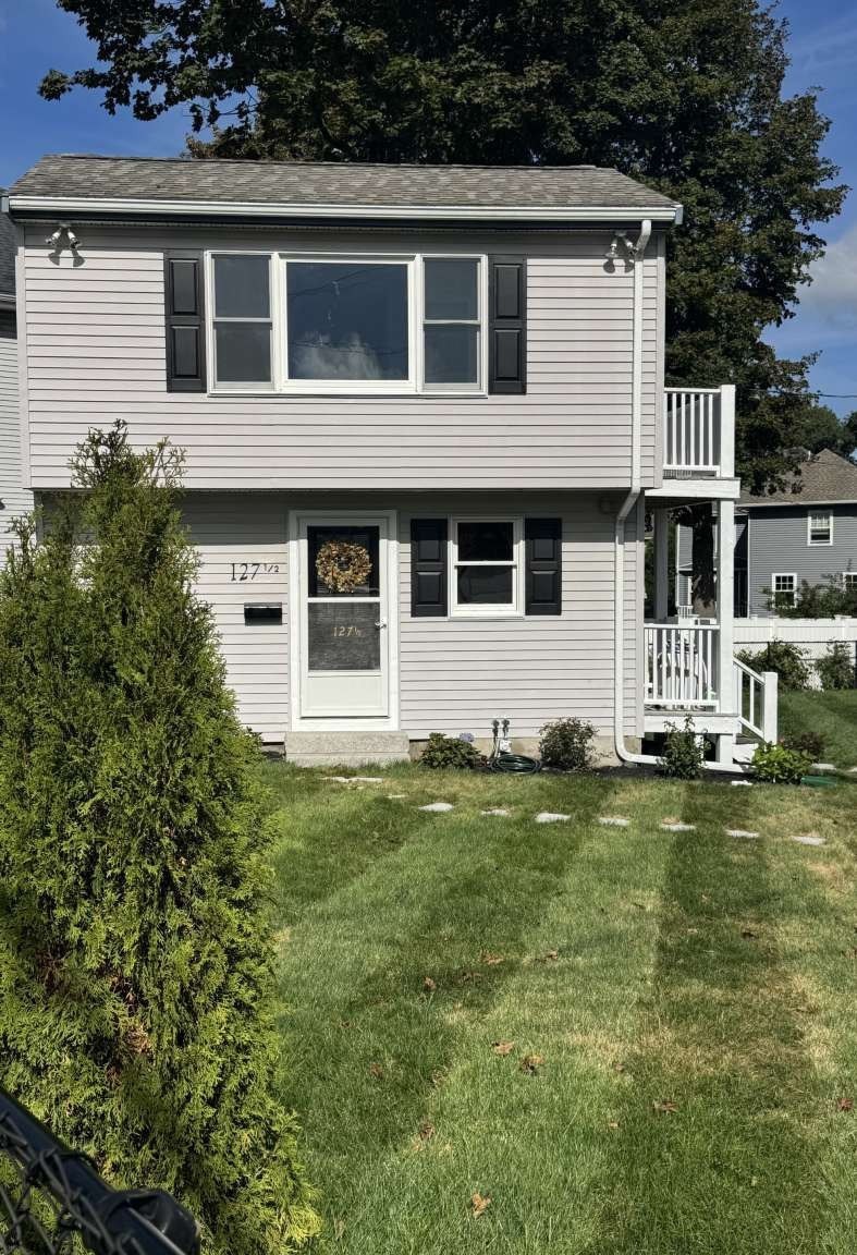 127 1/2 Bridge Street Property Photo 1