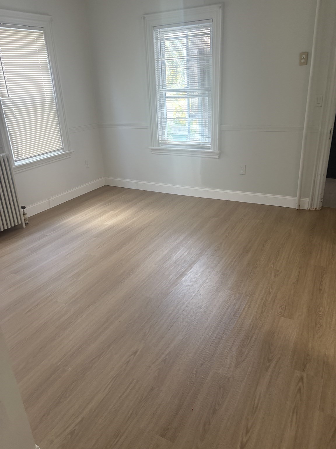 1088 Bridge St Property Photo 5