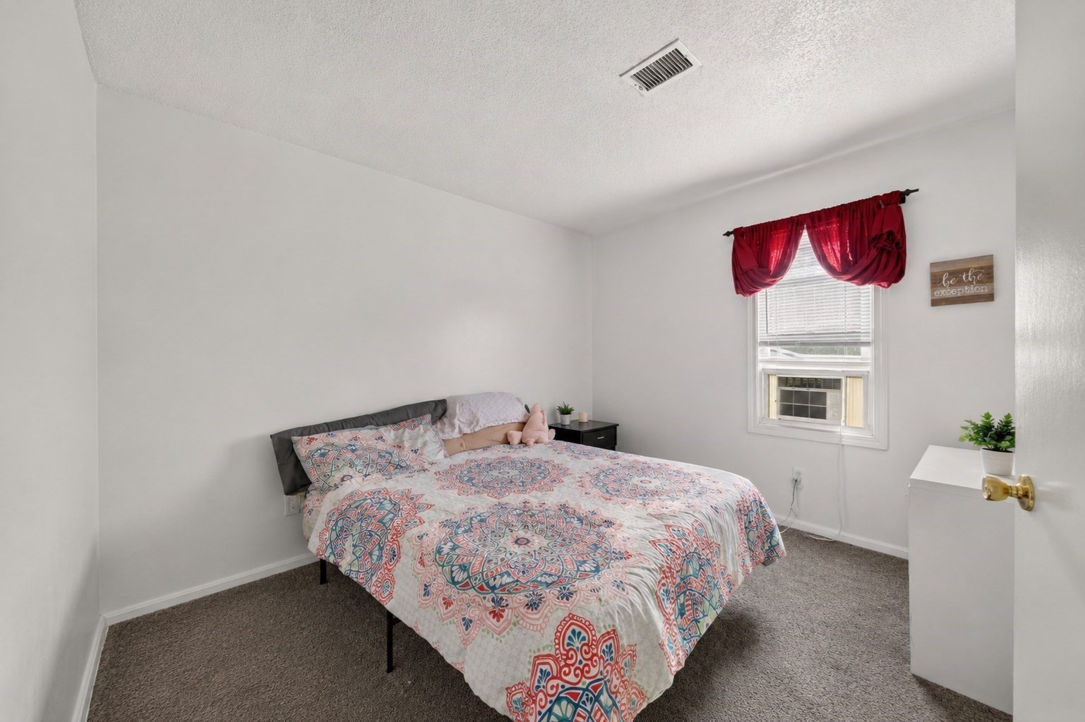 526 3rd St Property Photo 34