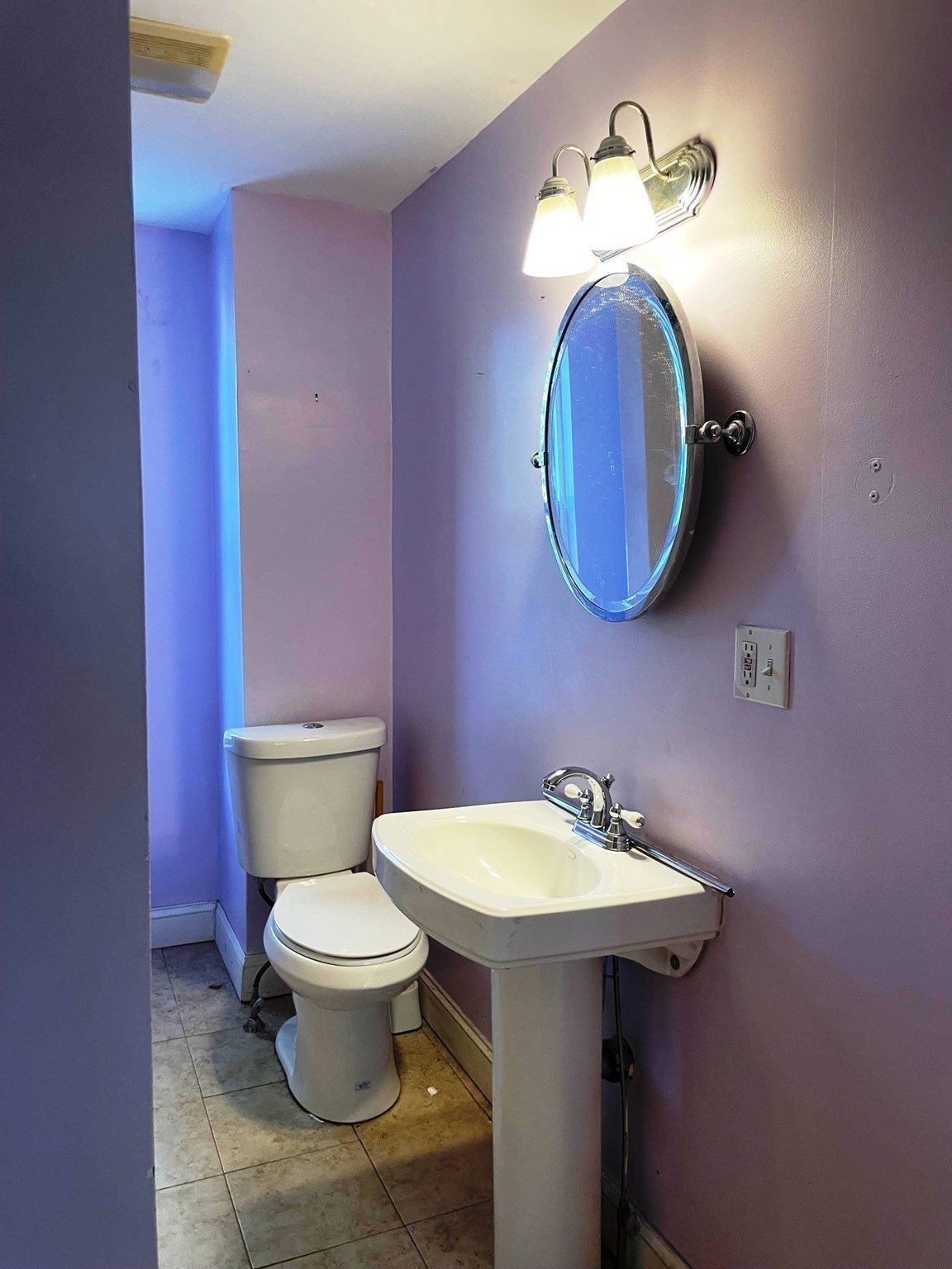 166 Chauncy St Property Photo 8