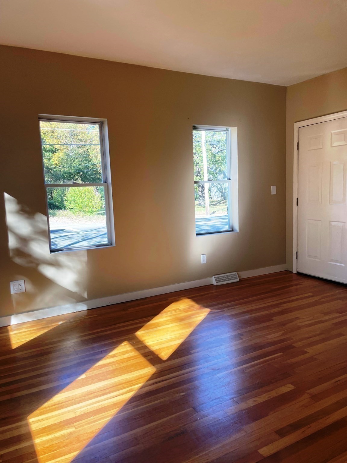 166 Chauncy St Property Photo 13