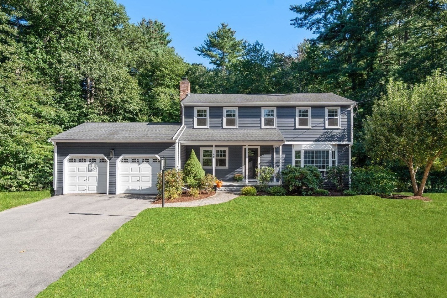 45 Woodmere Dr Property Photo 1