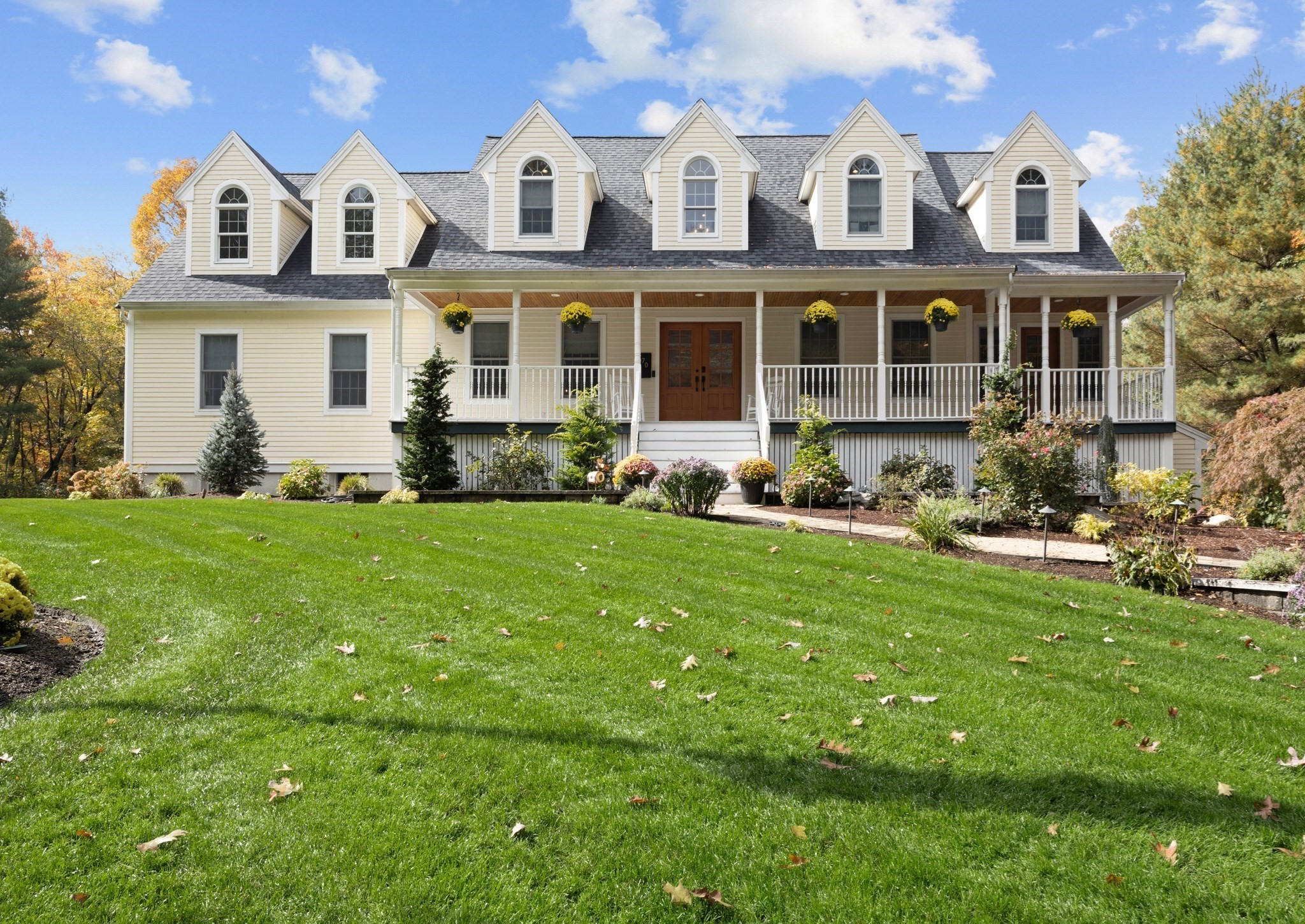 170 Old Farm Rd. Property Photo 1