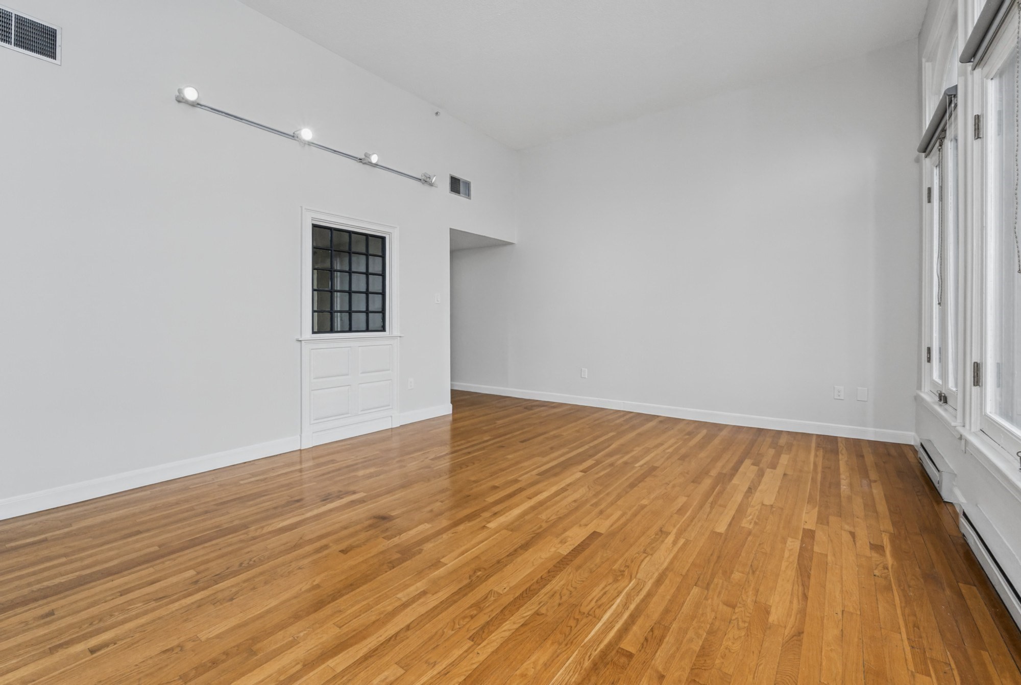 219 Central St # 3a Property Photo 6