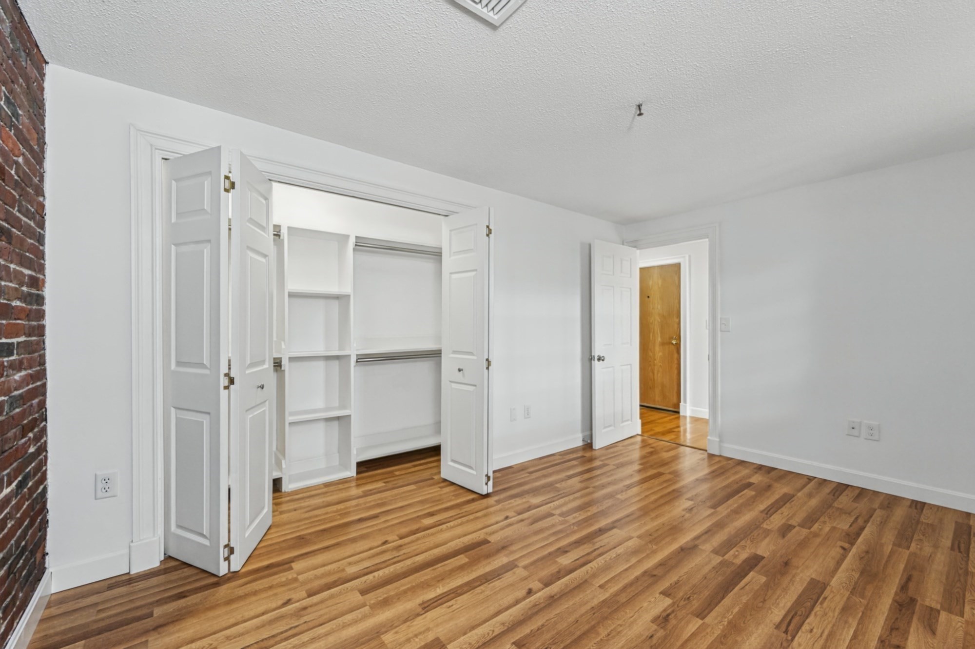 219 Central St # 3a Property Photo 8