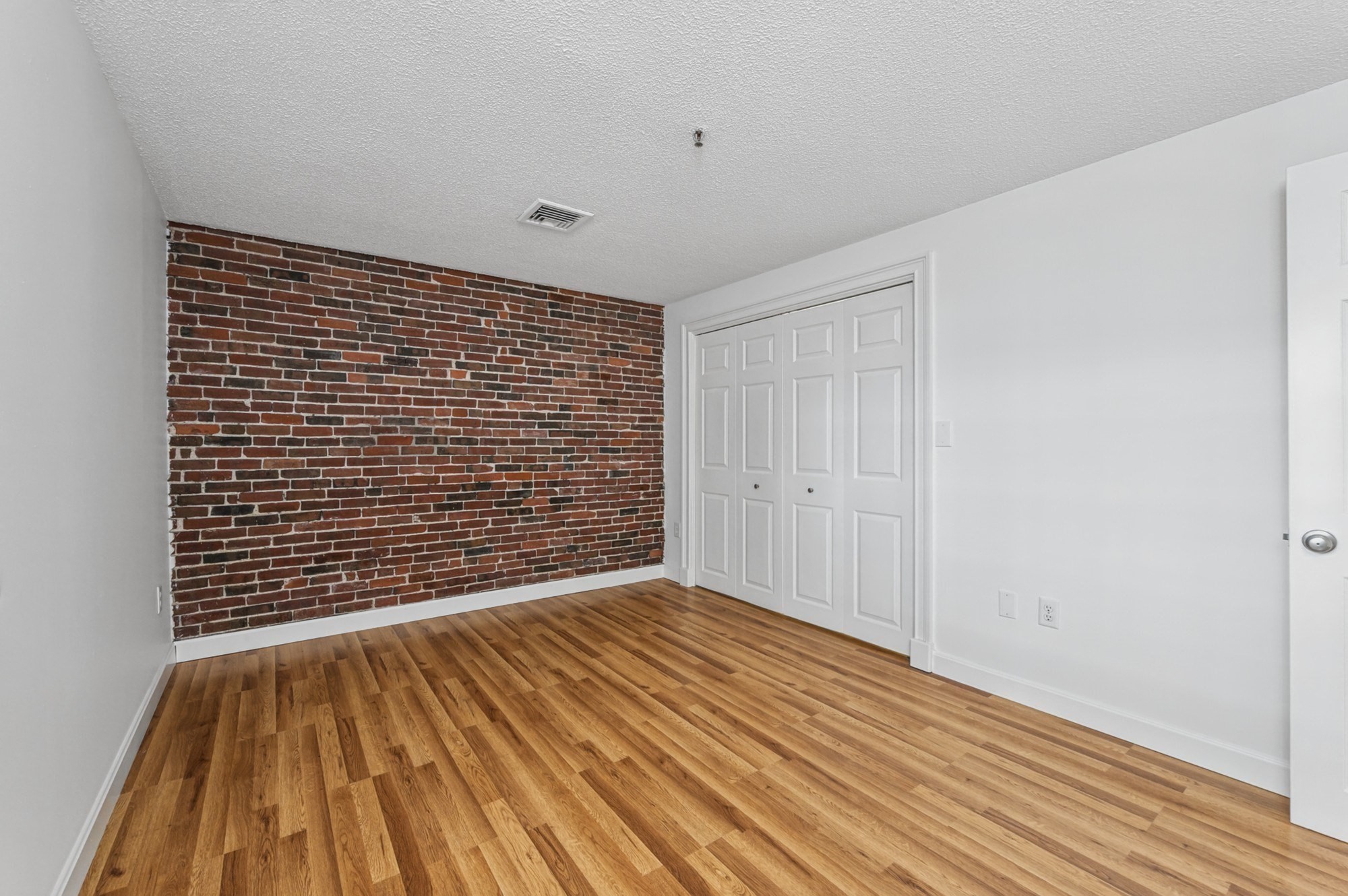 219 Central St # 3a Property Photo 11