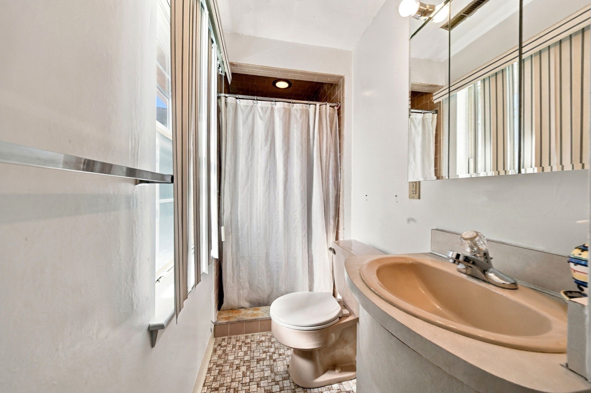 36 Jessica Dr Property Photo 7