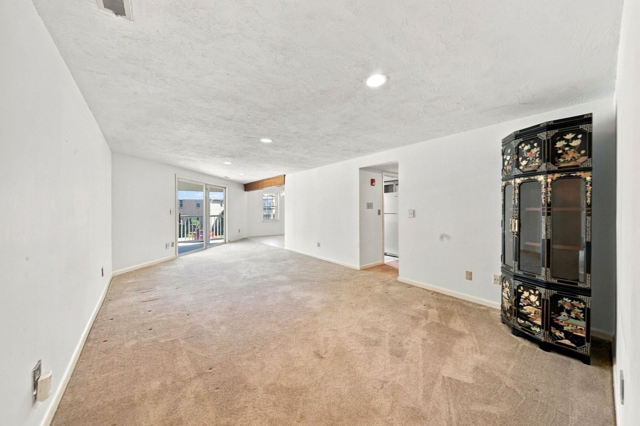 36 Jessica Dr Property Photo 9