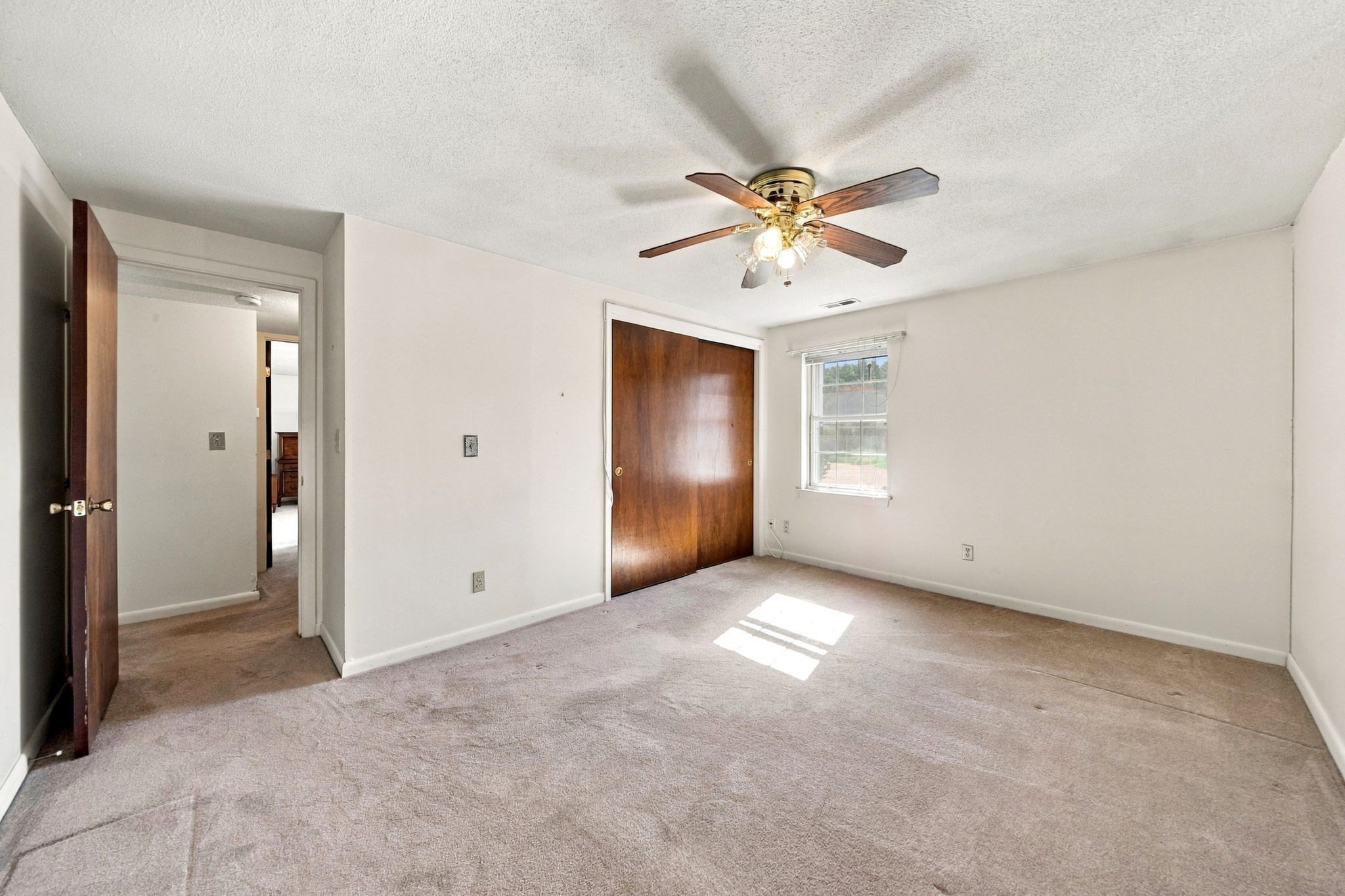 36 Jessica Dr Property Photo 22