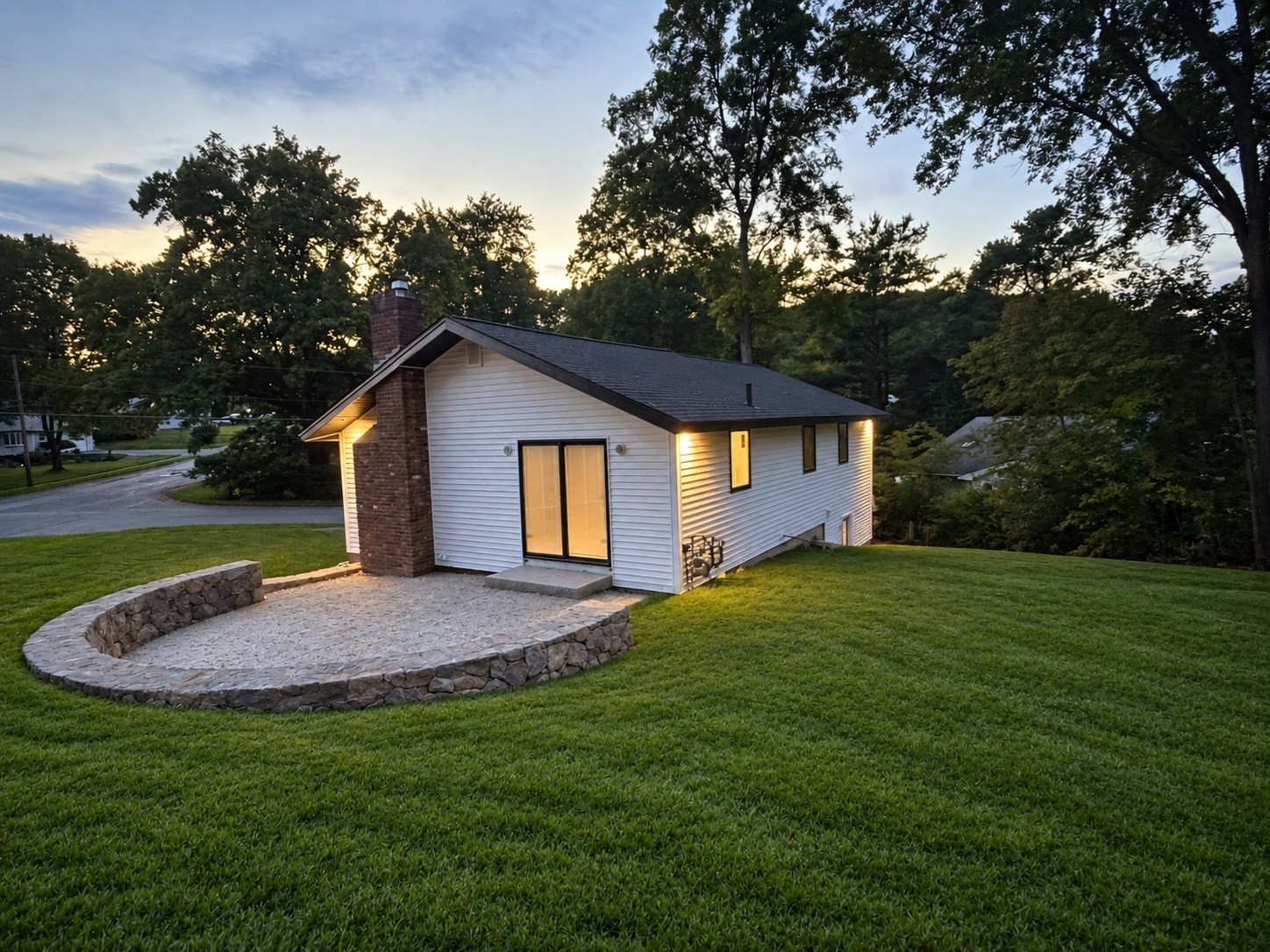 66 Ontario Dr Property Photo 3