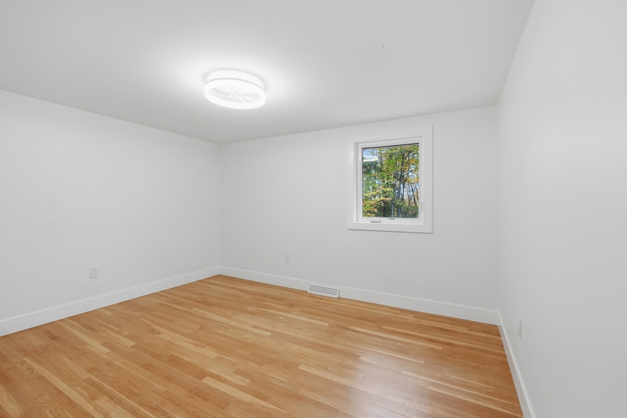 66 Ontario Dr Property Photo 15