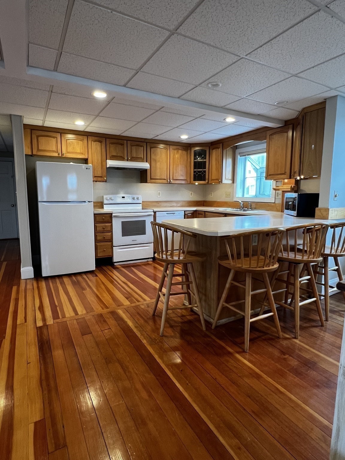 30 Poplar Street # R Property Photo 4