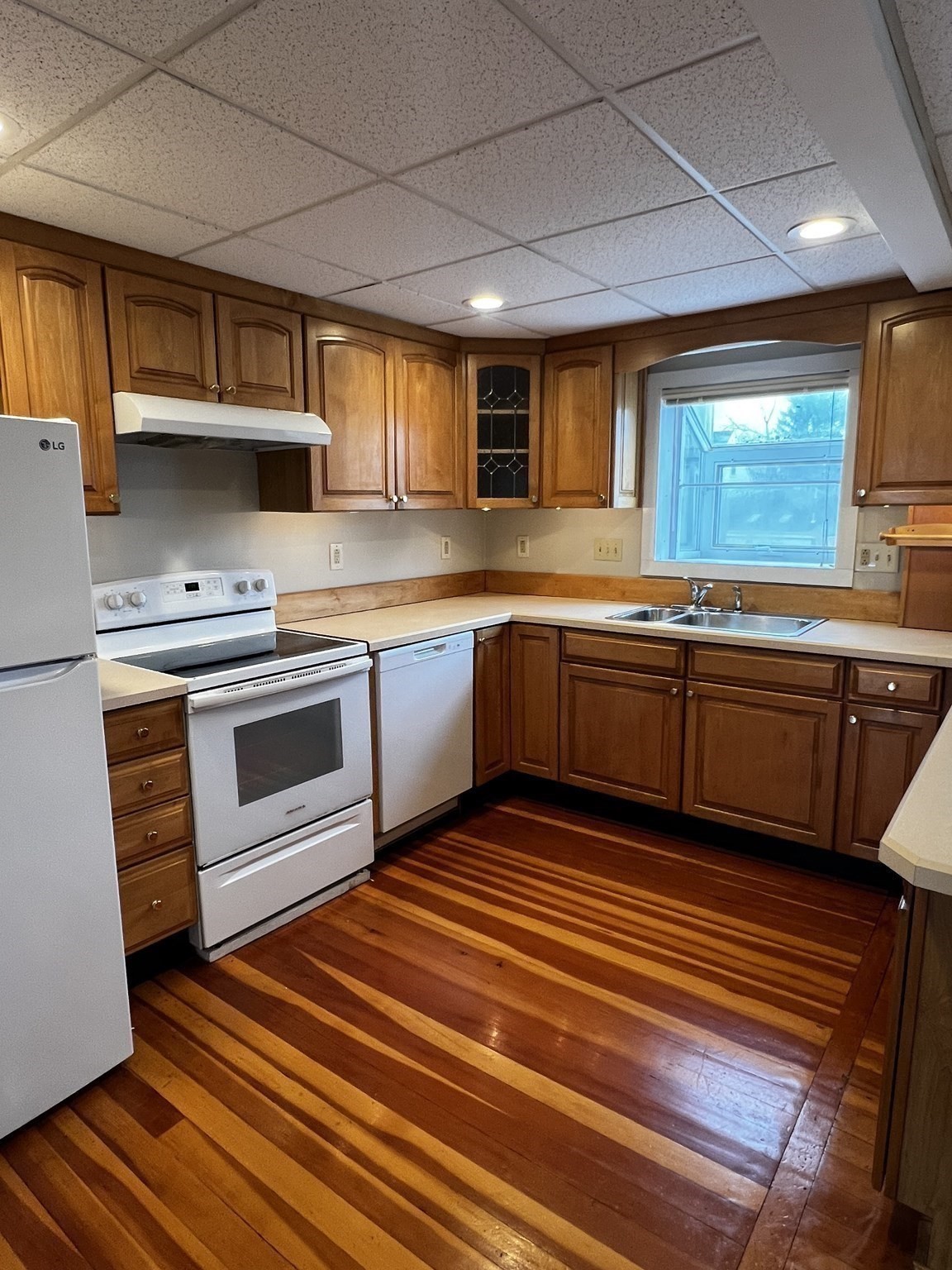 30 Poplar Street # R Property Photo 7