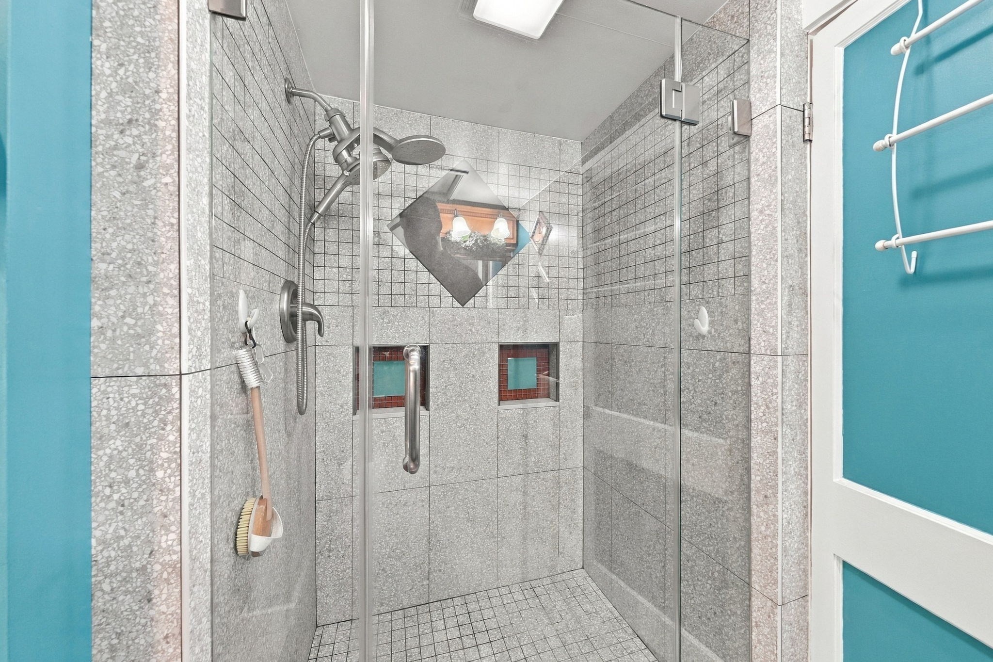 93 Washington St Property Photo 7