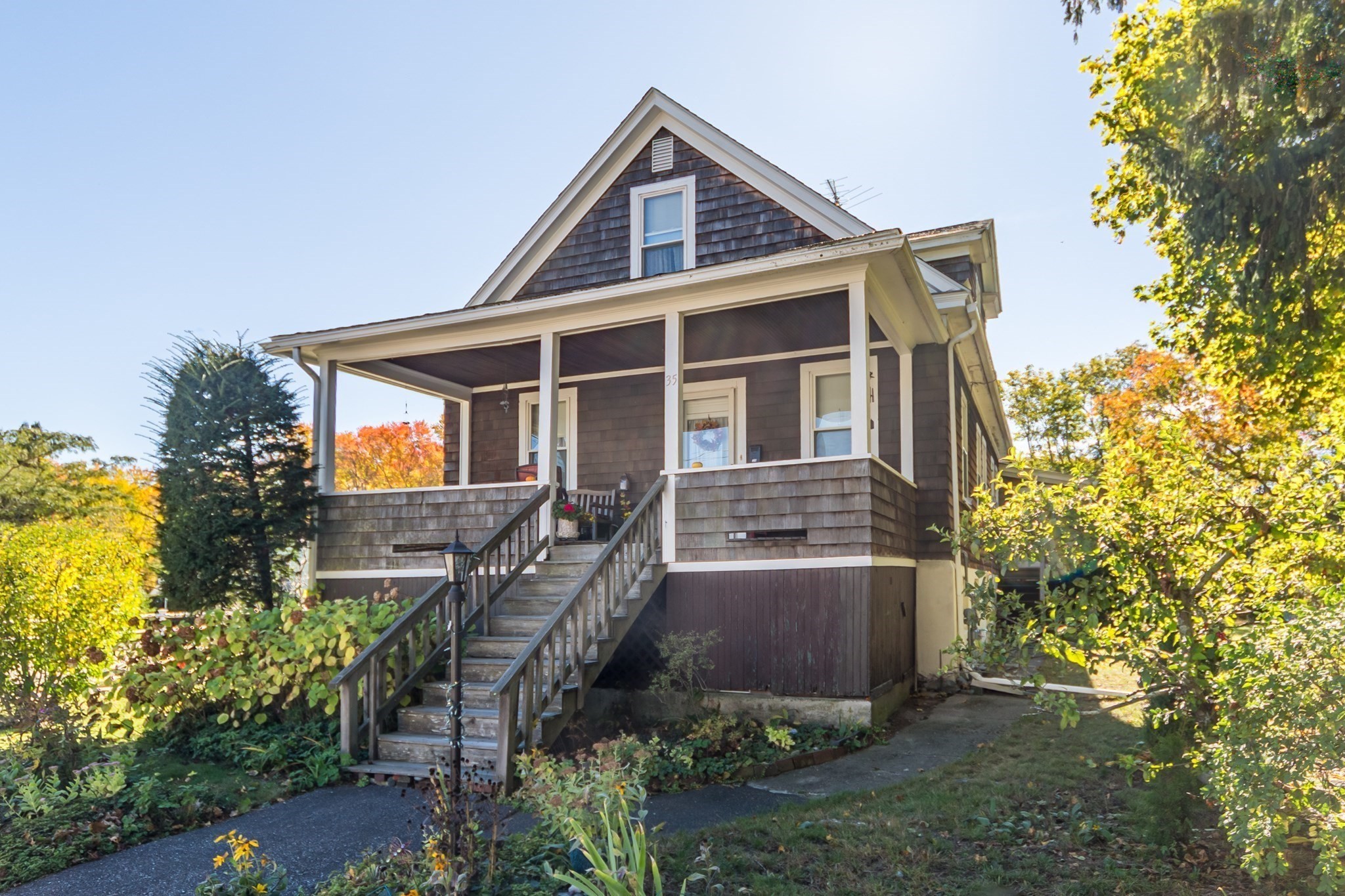 35 Guild Rd. Property Photo 2