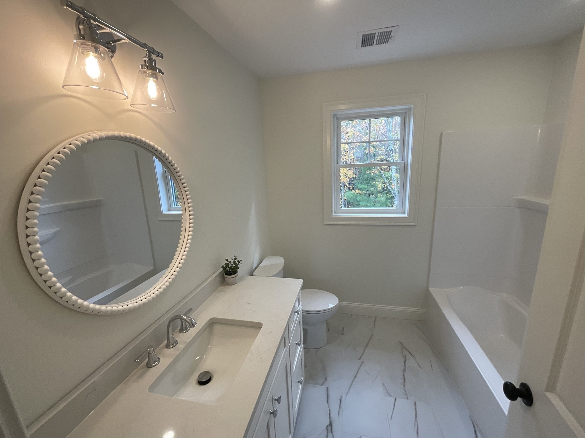 10 Boxberry Lane Property Photo 11