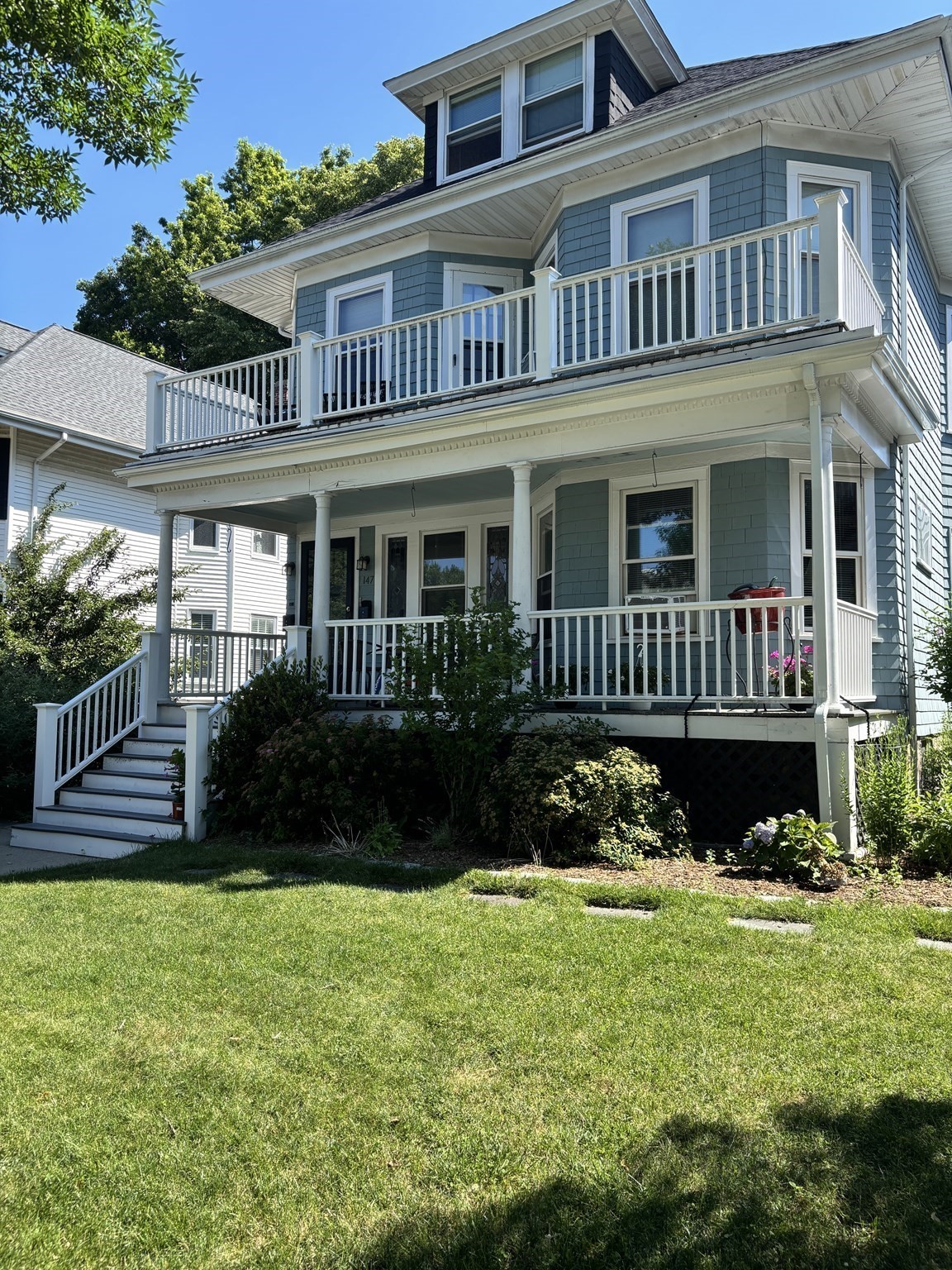 147 Manthorne Rd # 2 Property Photo 1