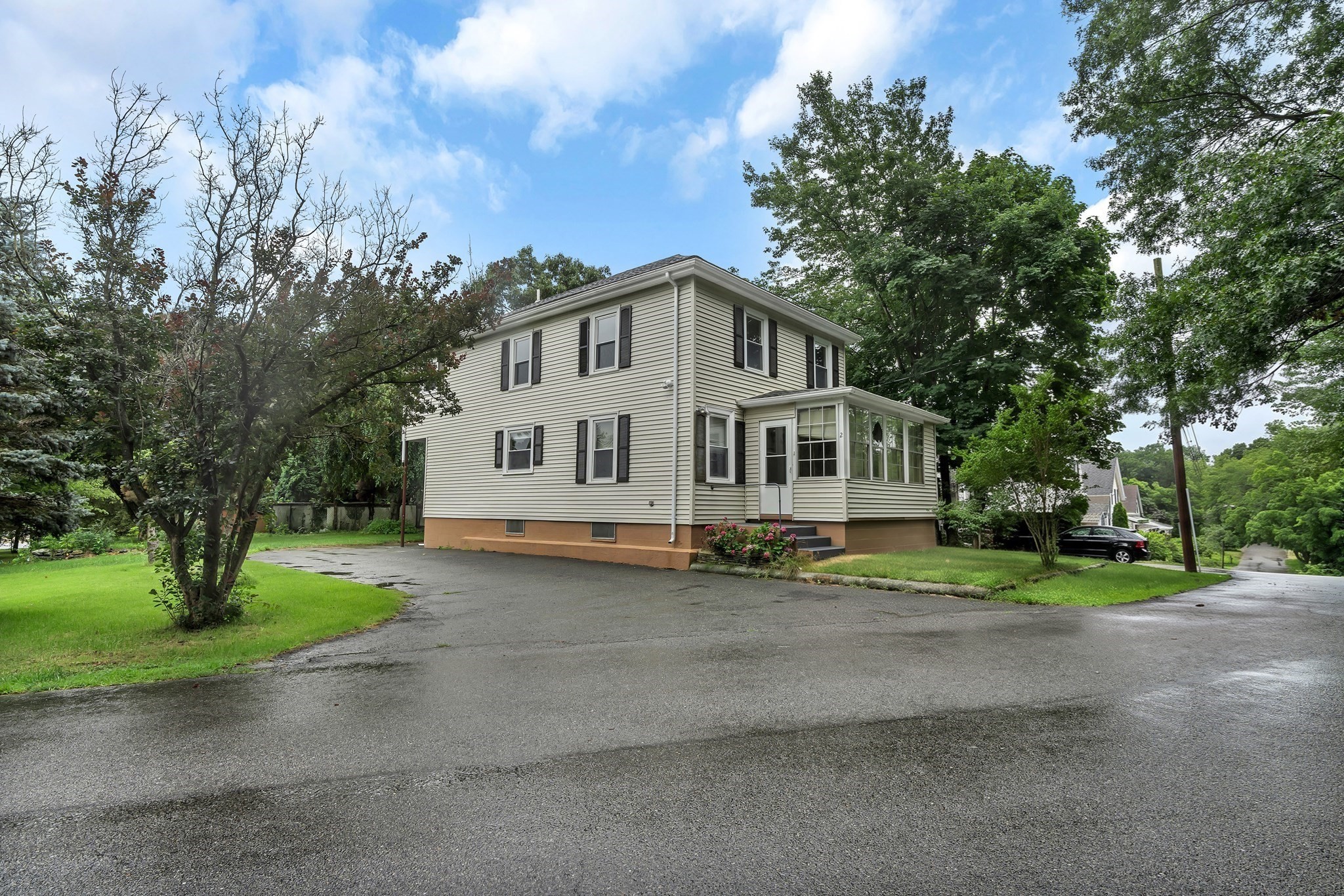 2 Clarendon St Property Photo 2