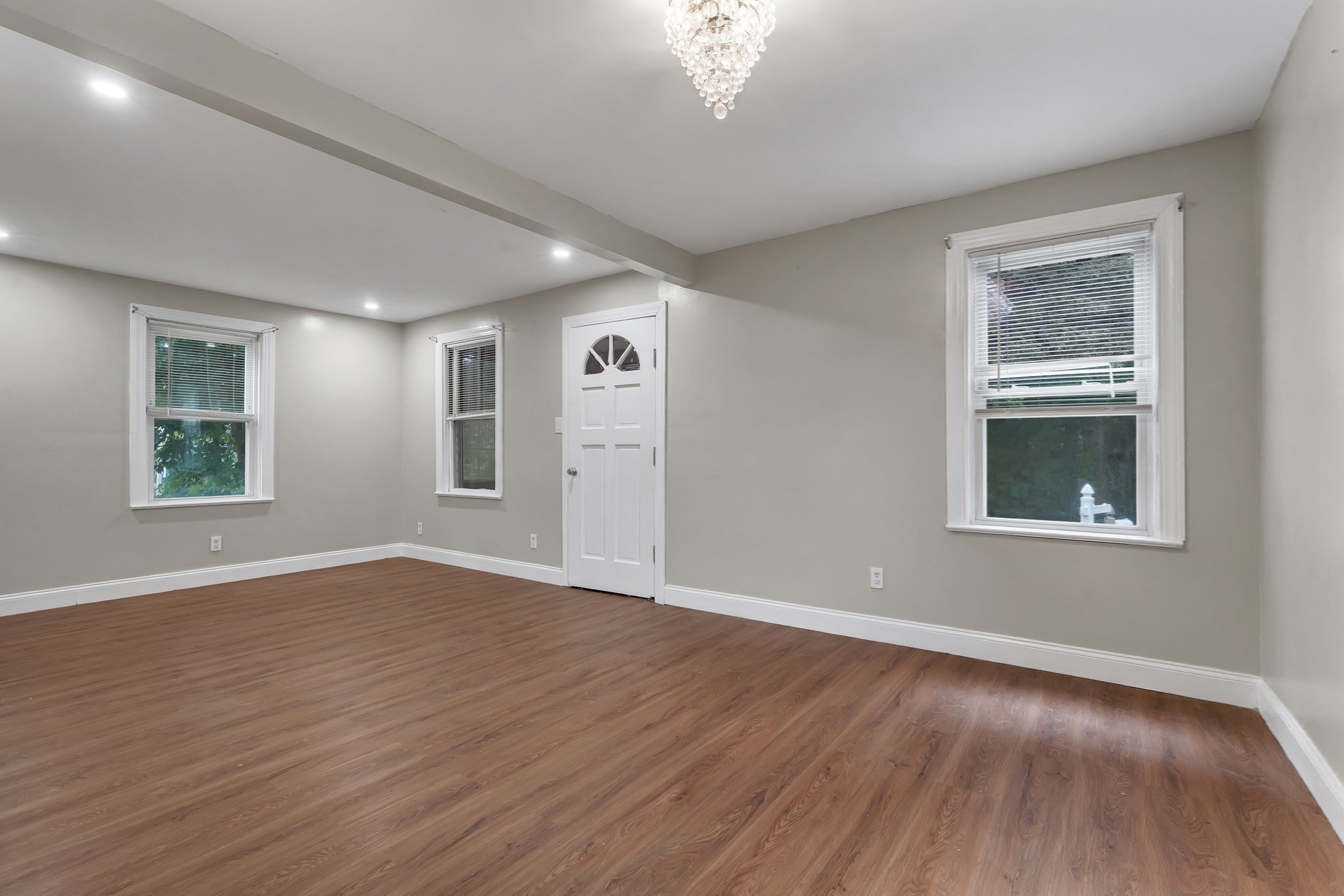2 Clarendon St Property Photo 16