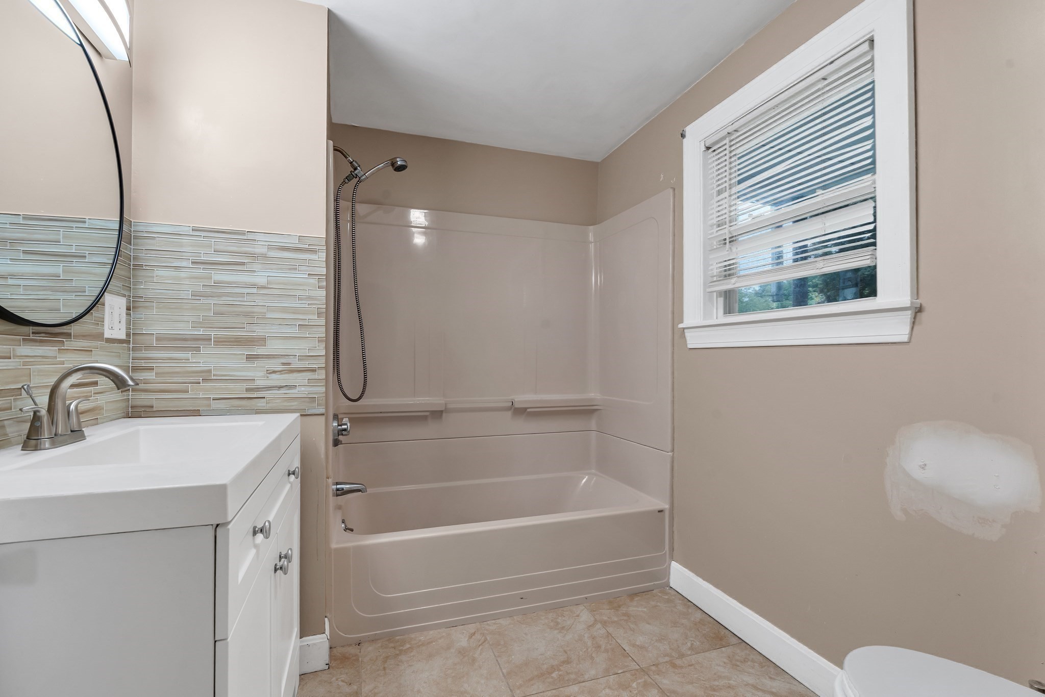 2 Clarendon St Property Photo 19