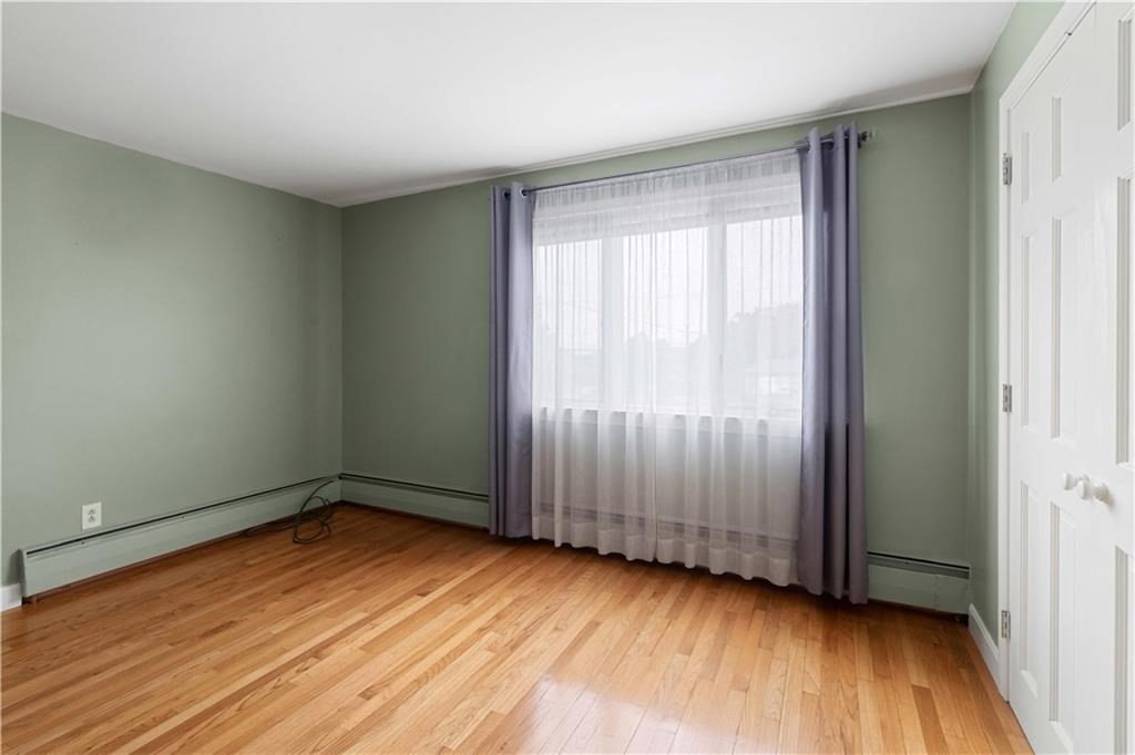 6 Varnum Property Photo 15