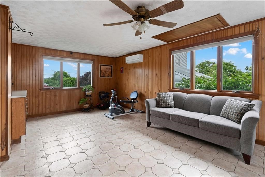 6 Varnum Property Photo 18