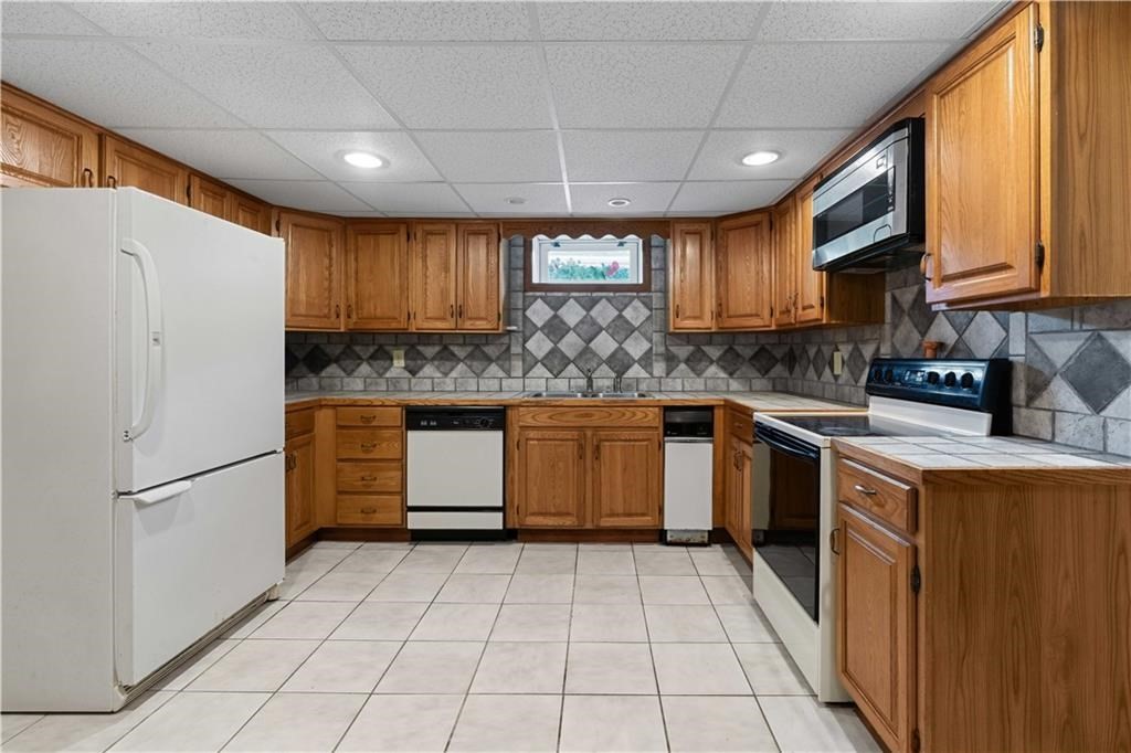 6 Varnum Property Photo 20