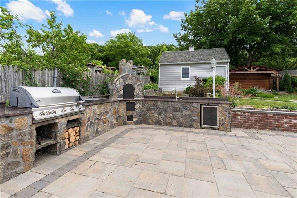 6 Varnum Property Photo 28