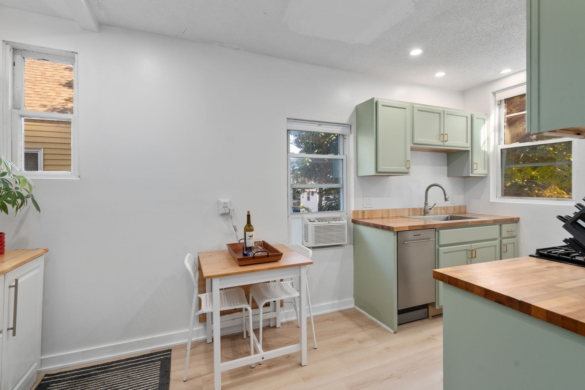 161 Westville Street Property Photo 4