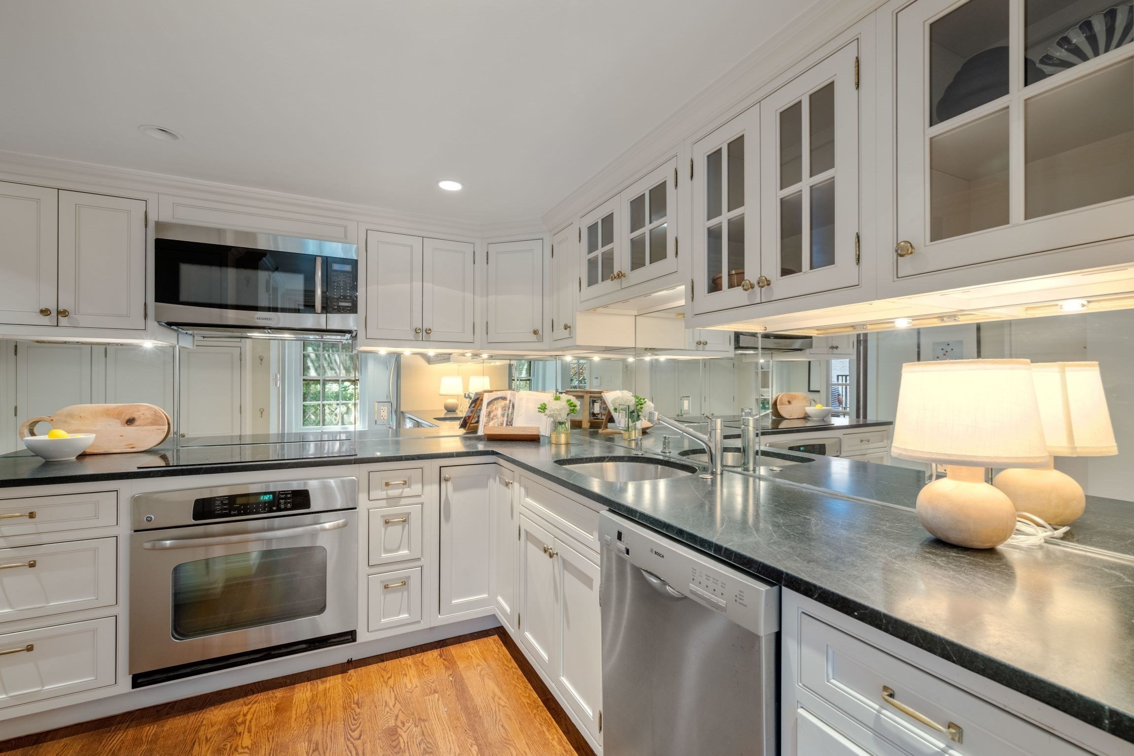 21 Walnut Property Photo 10