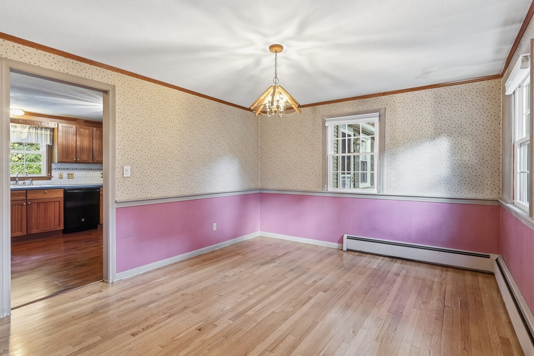 13 Addison Rd Property Photo 8
