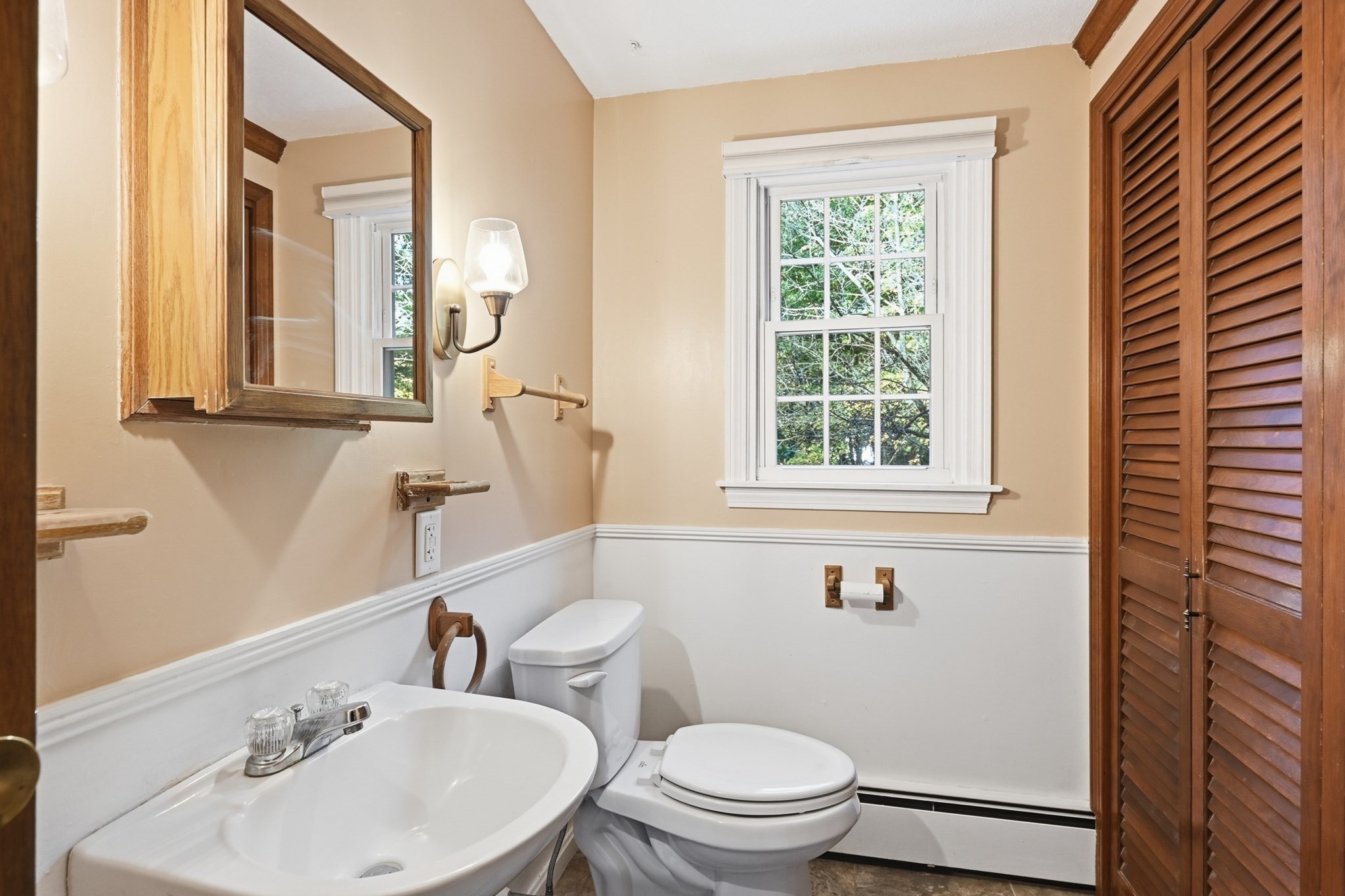 13 Addison Rd Property Photo 11