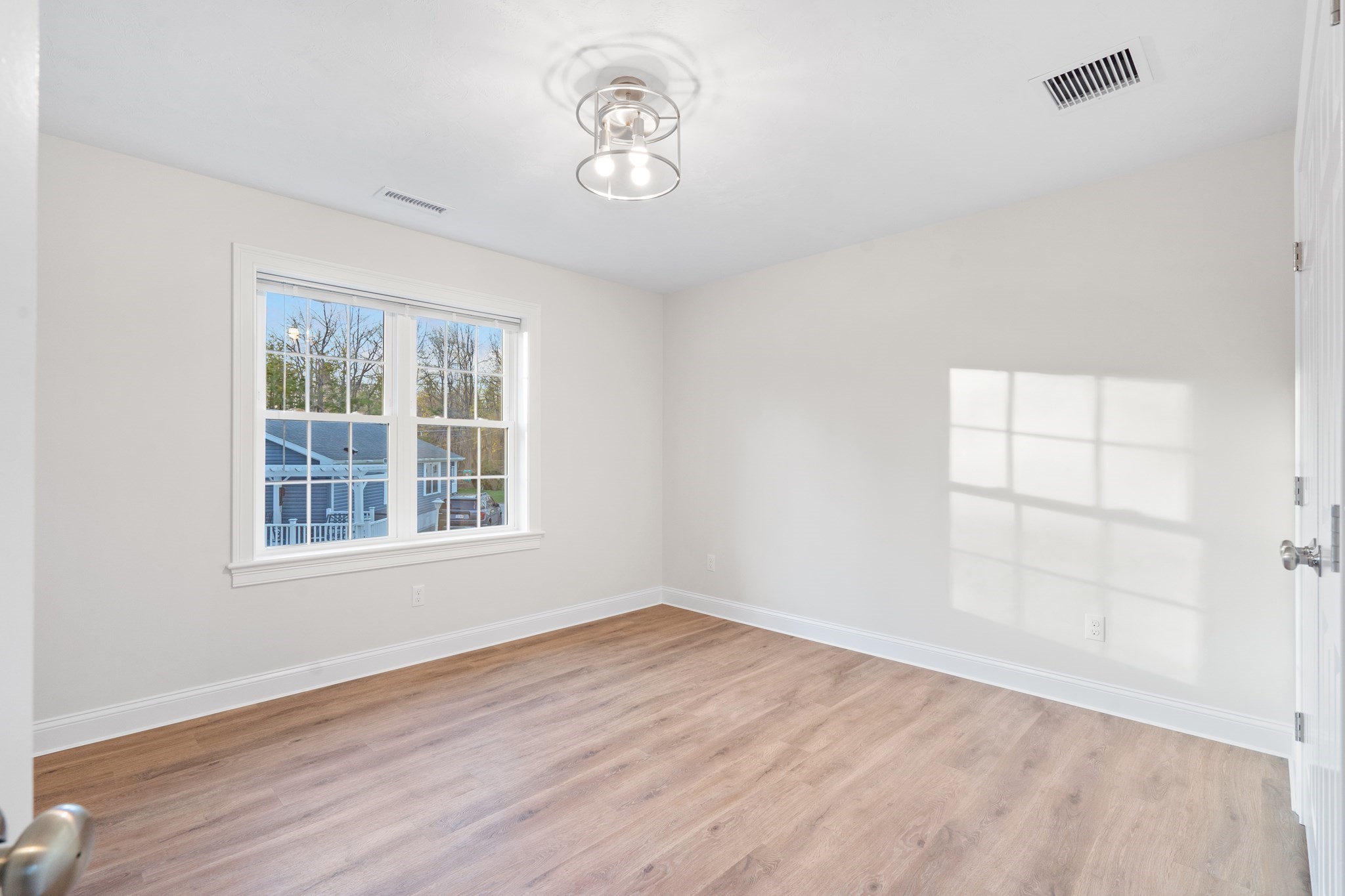 57 Maple Ave # D Property Photo 11