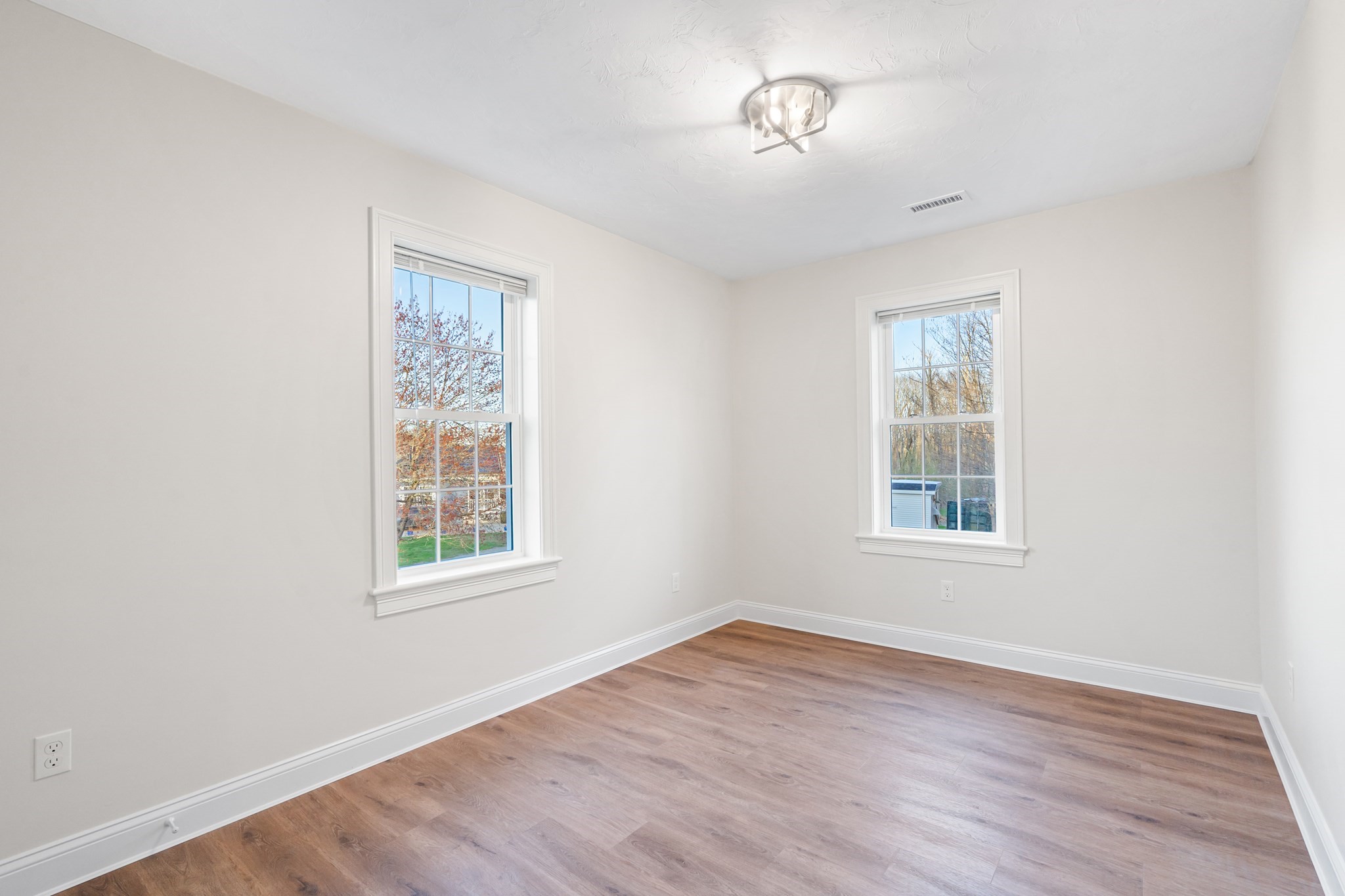 57 Maple Ave # D Property Photo 12