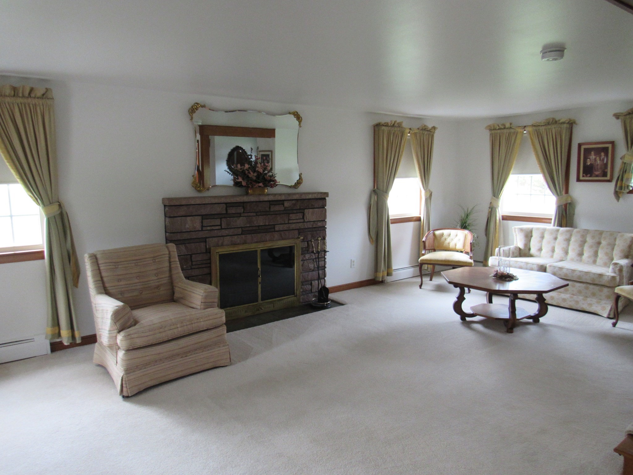 14 Pinegrove Rd Property Photo 11
