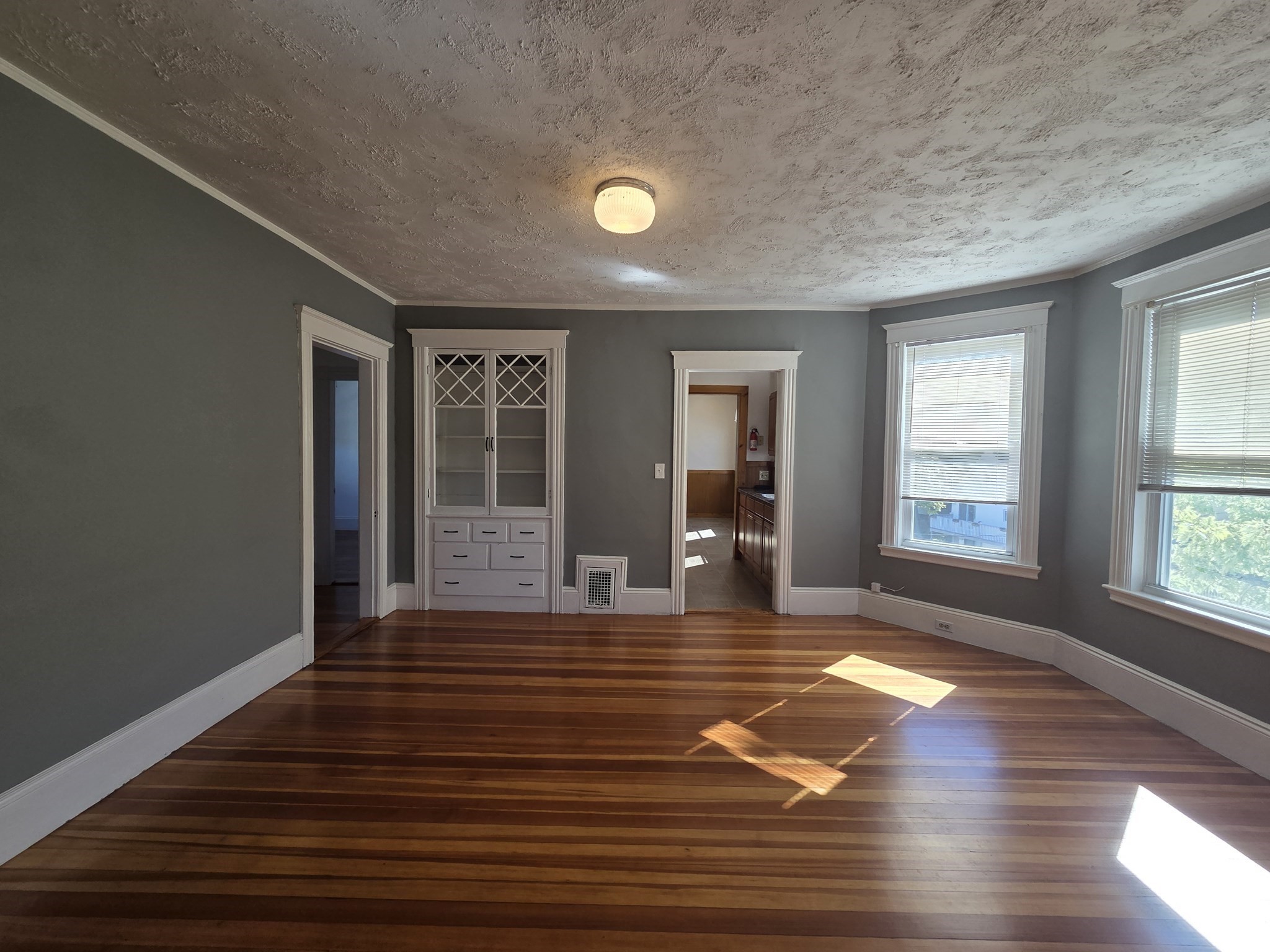 1-3 Everett St # 3 Property Photo 1
