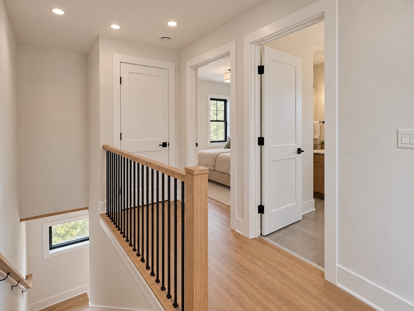 820 Hyde Park Ave. Property Photo 4