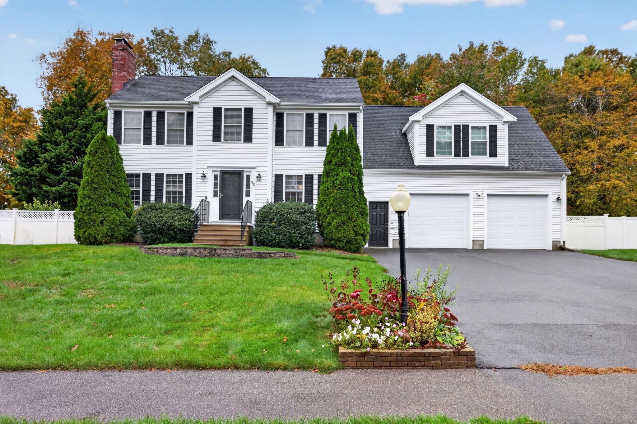 45 Metacomet Ave Property Photo 1