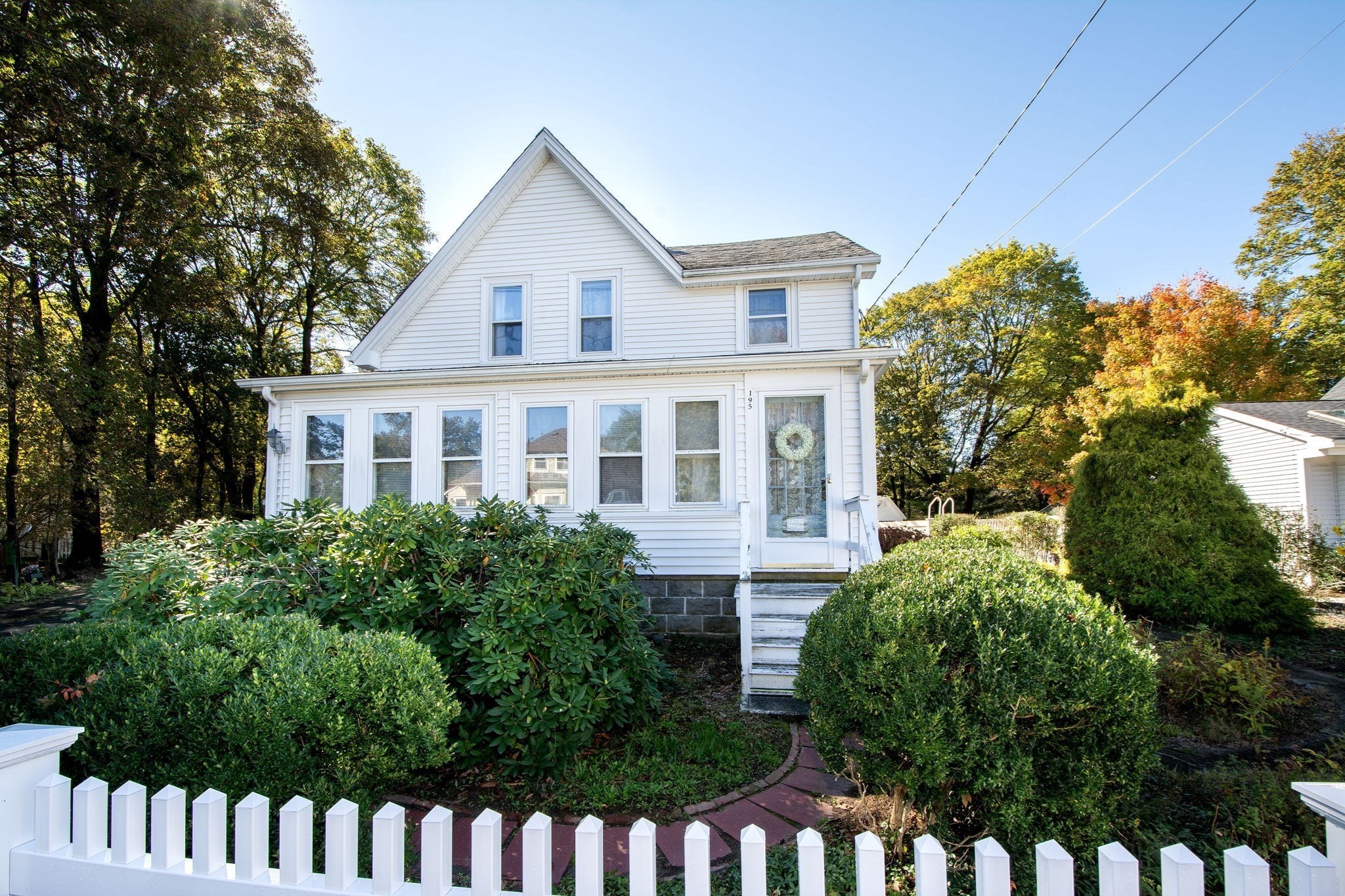 195 Union St. Property Photo 2