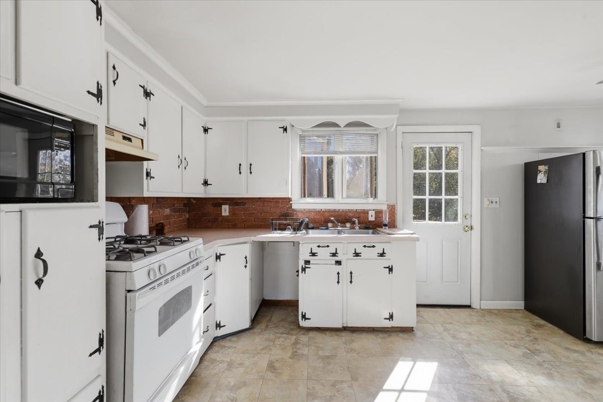 13 Horton St Property Photo 14