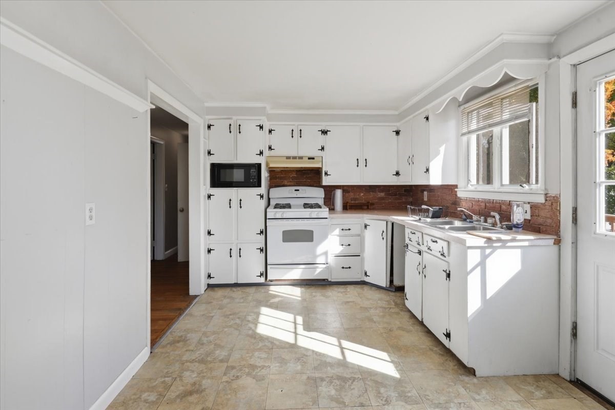 13 Horton St Property Photo 16