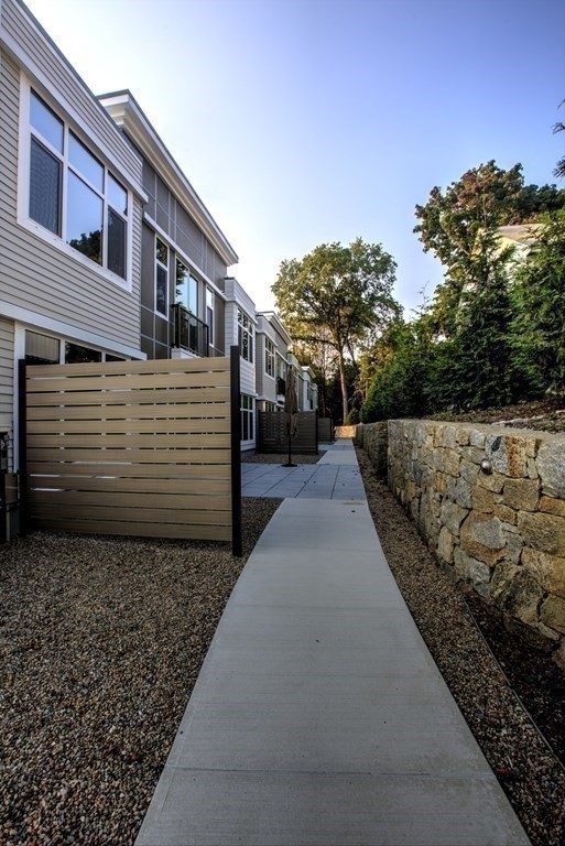 27 Jefferson # 205 Property Photo 15