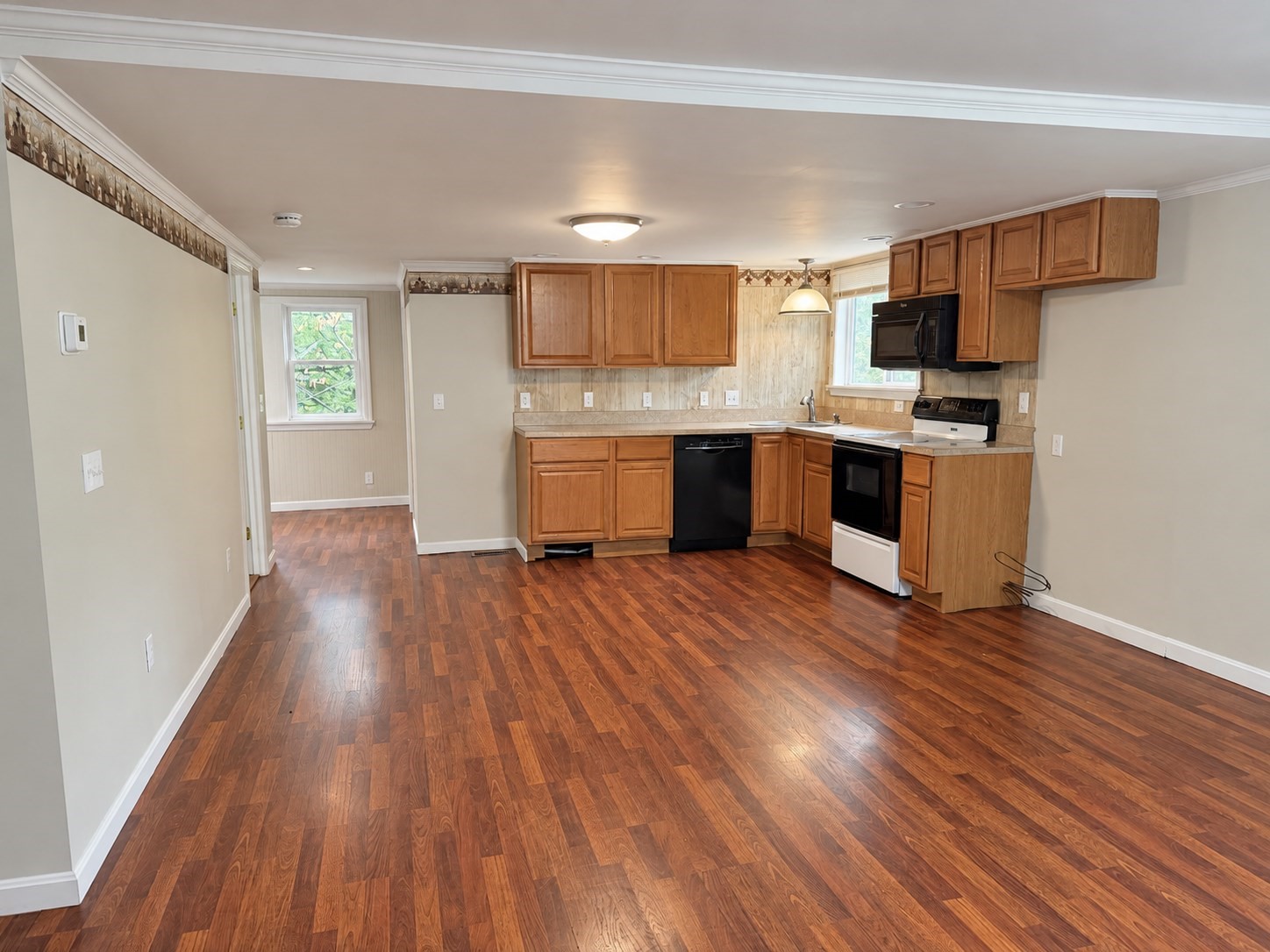 132 Everett St # 1 Property Photo 6