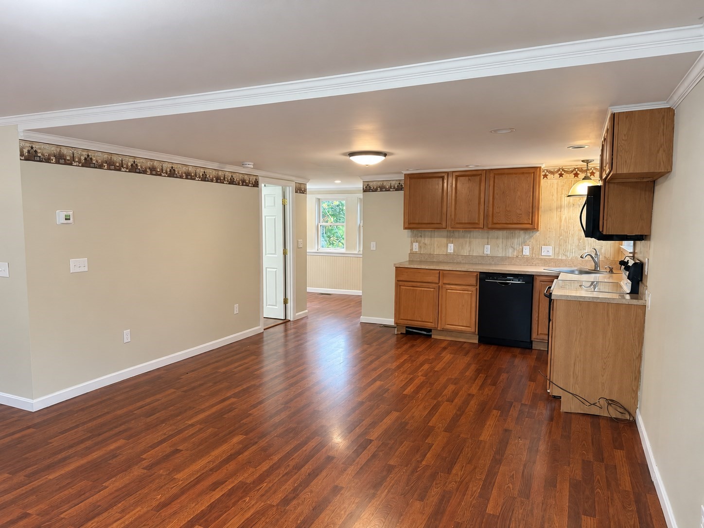 132 Everett St # 1 Property Photo 8